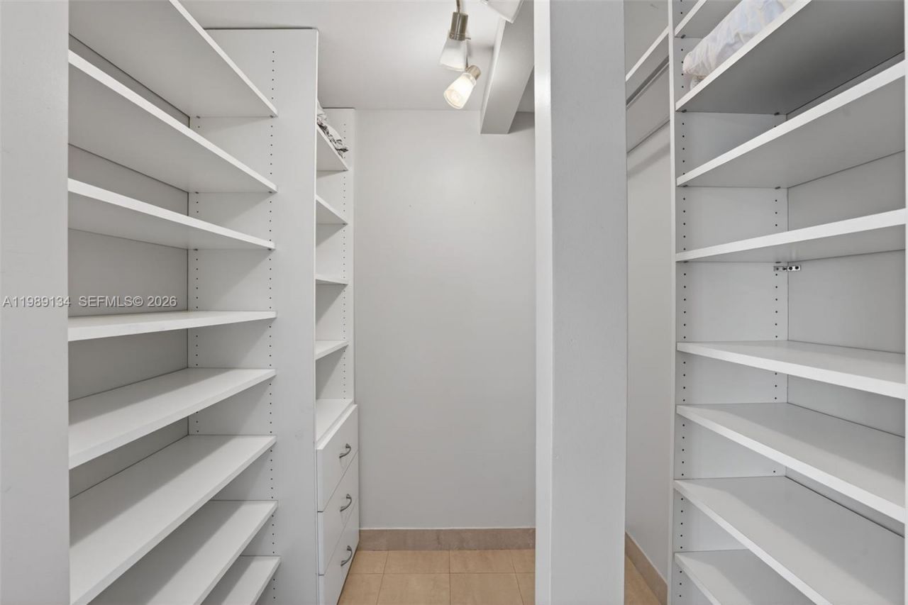 7700 Collins Ave , Unit 1, Miami Beach, FL 33141 Photo