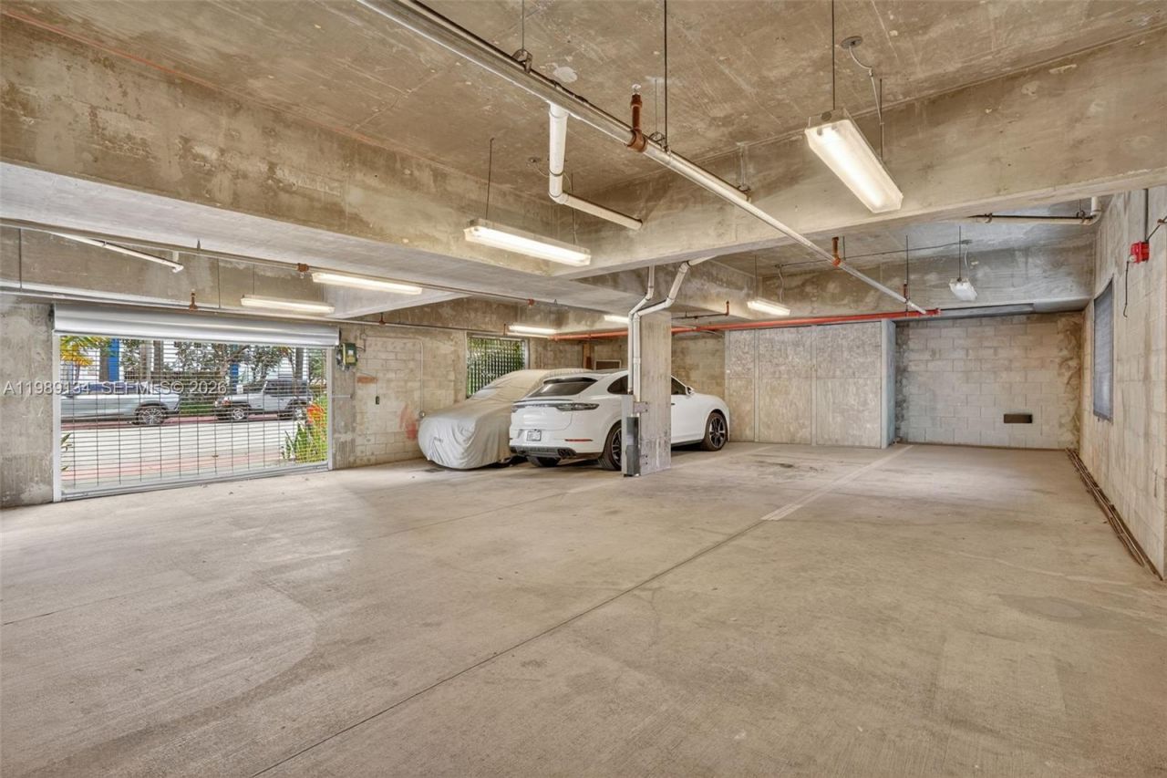 7700 Collins Ave , Unit 1, Miami Beach, FL 33141 Photo