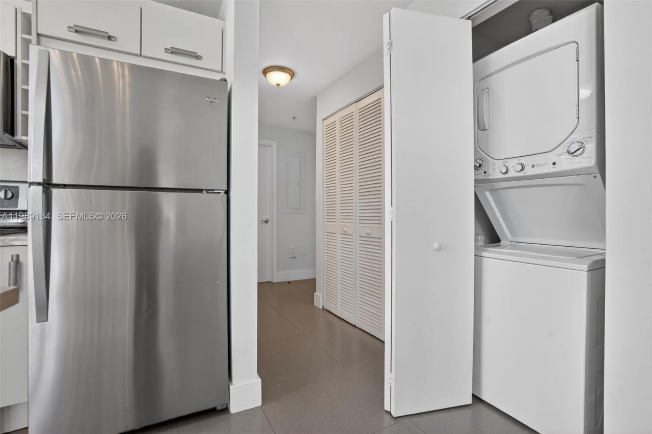 7700 Collins Ave , Unit 1, Miami Beach, FL 33141 Photo