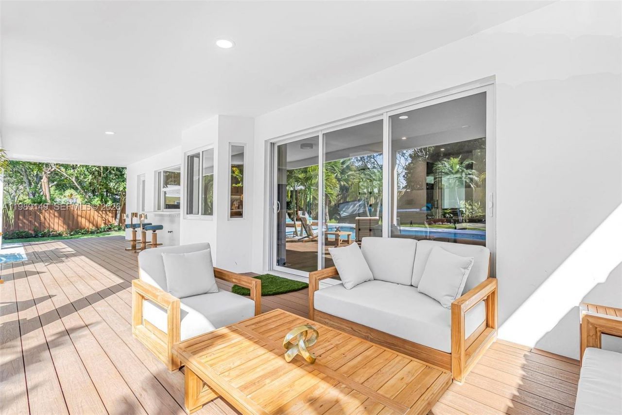 18490 SW 83rd Pl, Cutler Bay, FL 33157 Photo