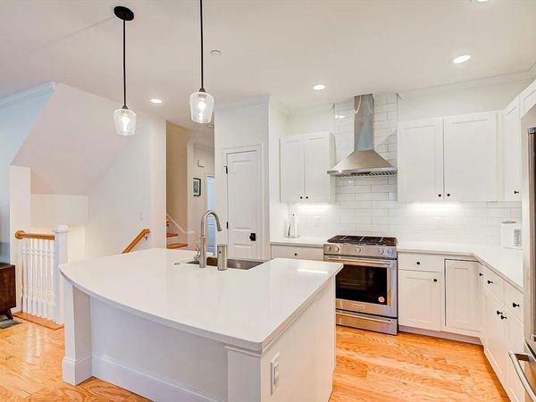 23 Lily Pond Ln, Unit 23, Lexington, MA 02420