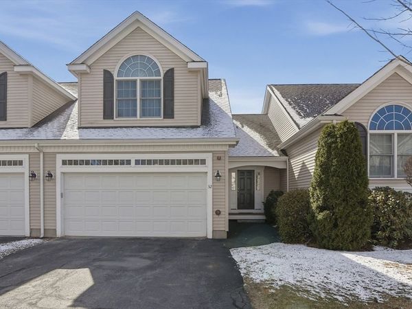 32 Edmonds Circle, Unit 32, Northbridge, MA 01588