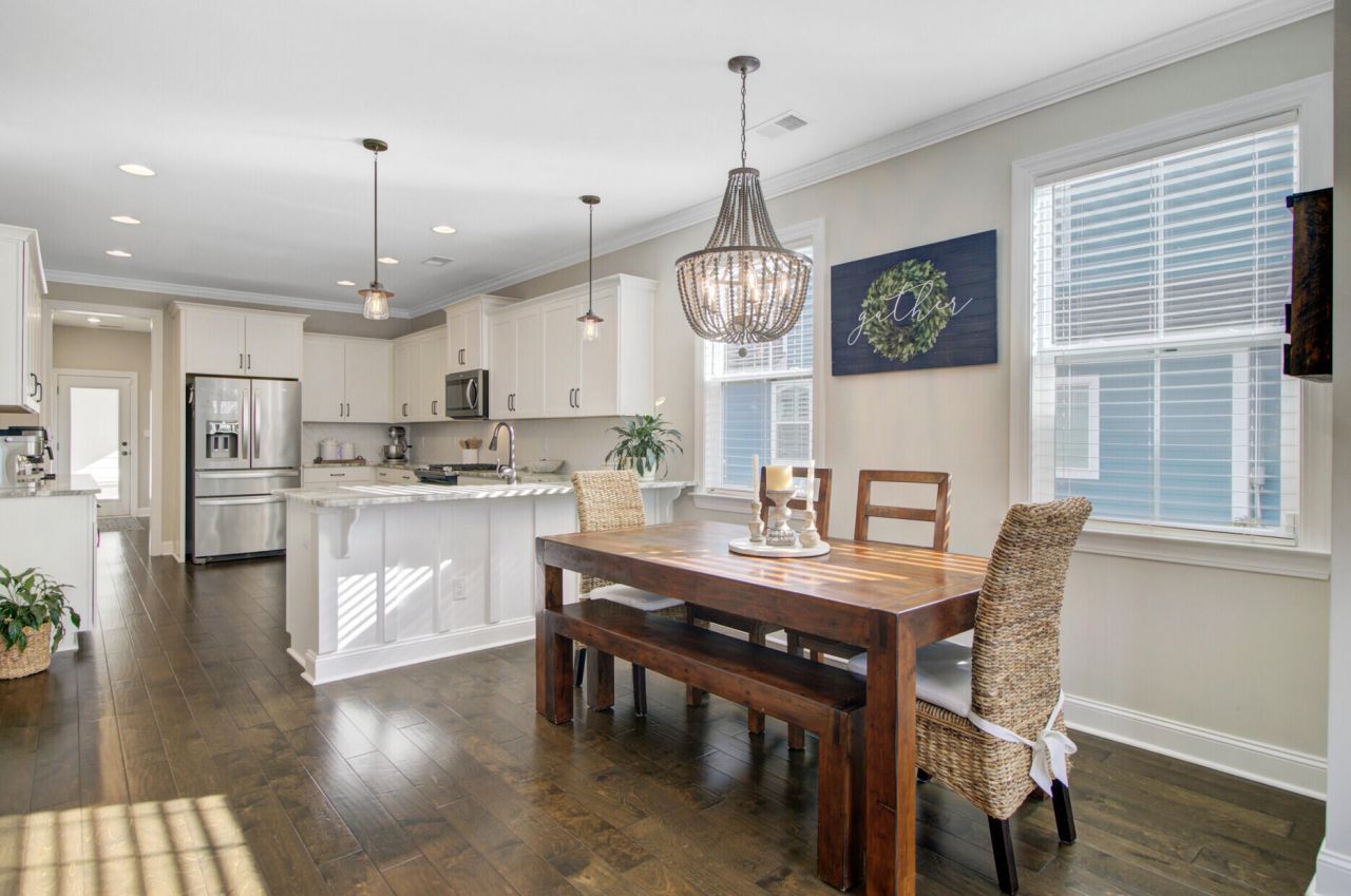 1056 Oak Bluff Avenue Photo 10