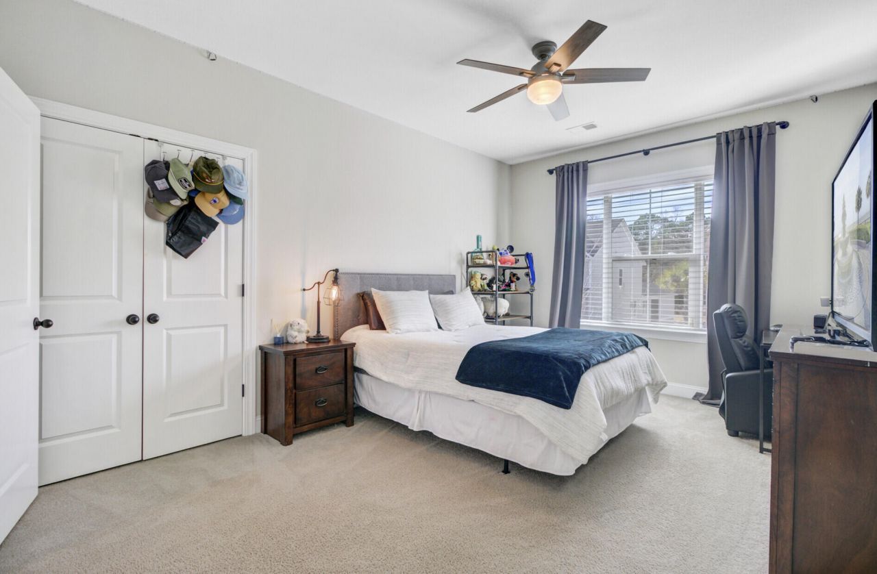 1056 Oak Bluff Avenue Photo 25