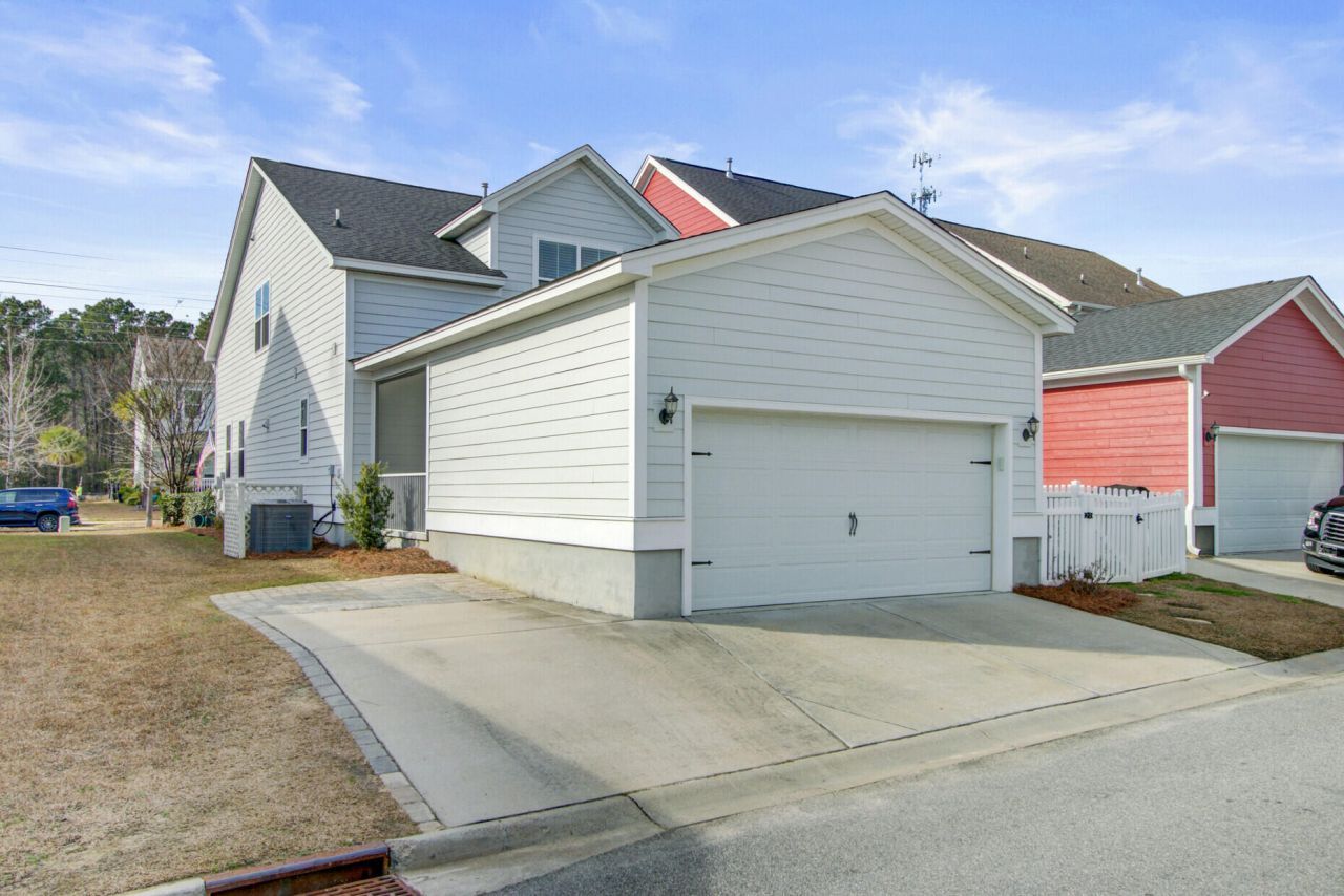 1056 Oak Bluff Avenue Photo 33