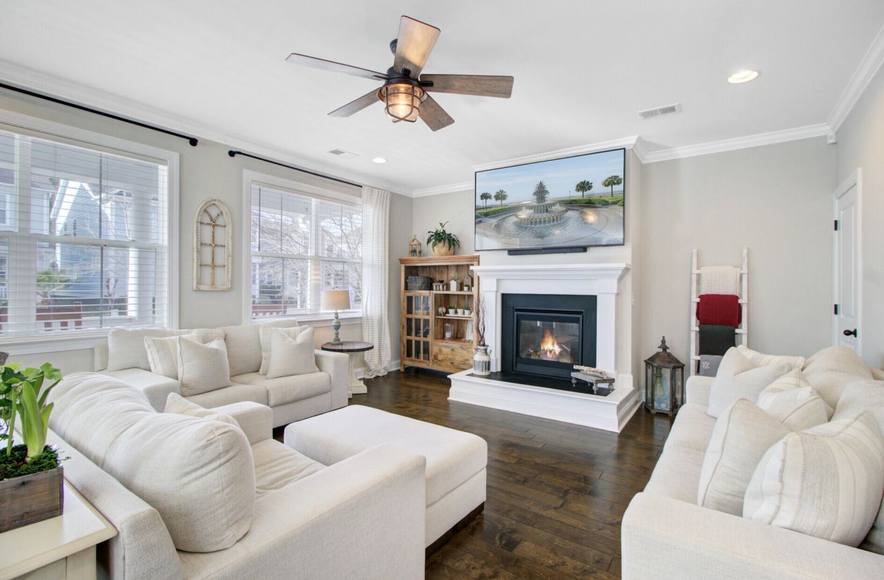 1056 Oak Bluff Avenue Photo 6