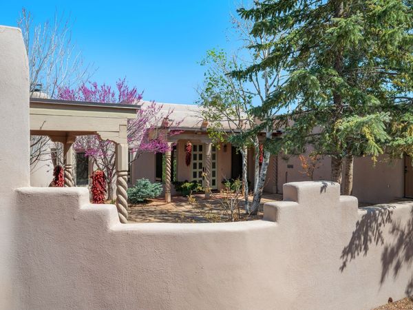 5 Estrella De La Manana, Santa Fe, NM 87508