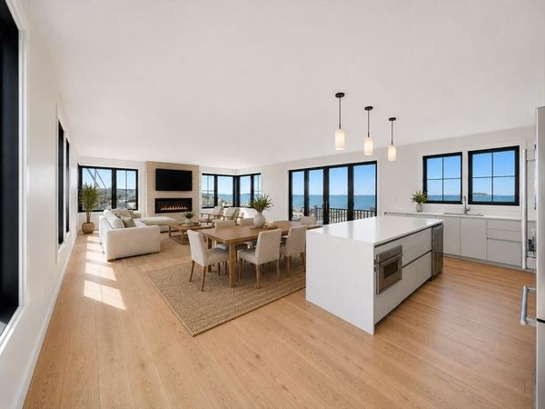 1092 Nantasket Ave, Hull, MA 02045