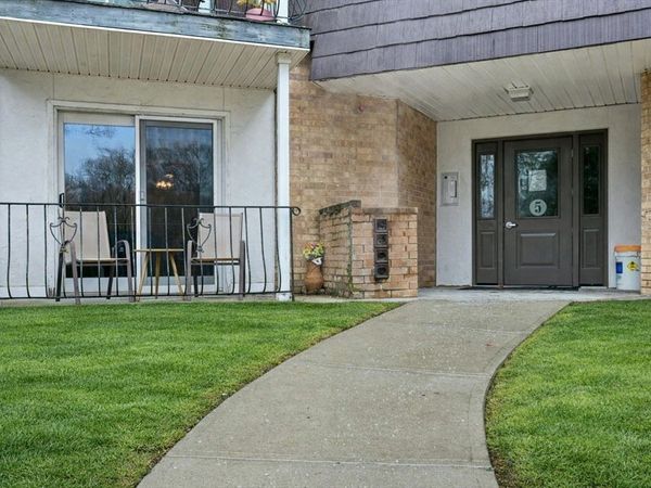 5 Shadowbrook Lane, Unit 7, Milford, MA 01757