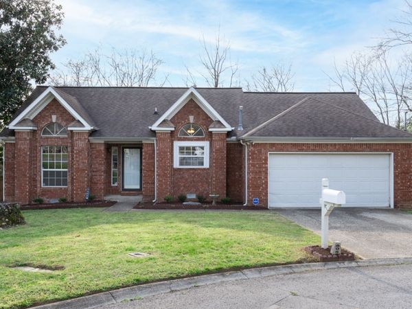 605 Pebblestone Ct, Old Hickory, TN 37138