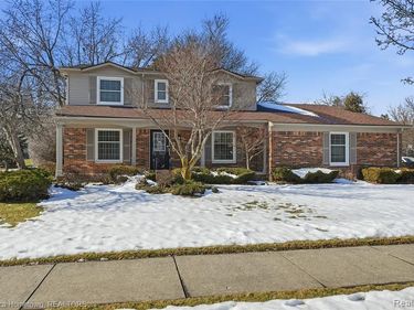 11335 Bellwood Drive, Plymouth Twp, MI 48170
