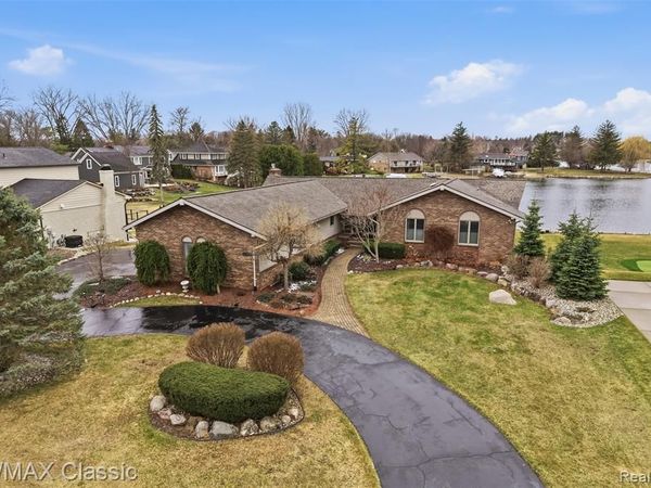 4871 Winewood Lane, Commerce Twp, MI 48382