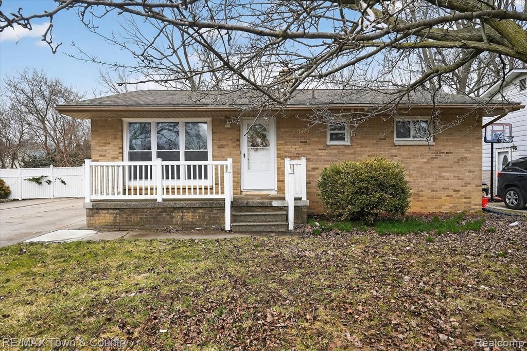 3384 Clement Street, Flint Township, MI 48504 Main Photo