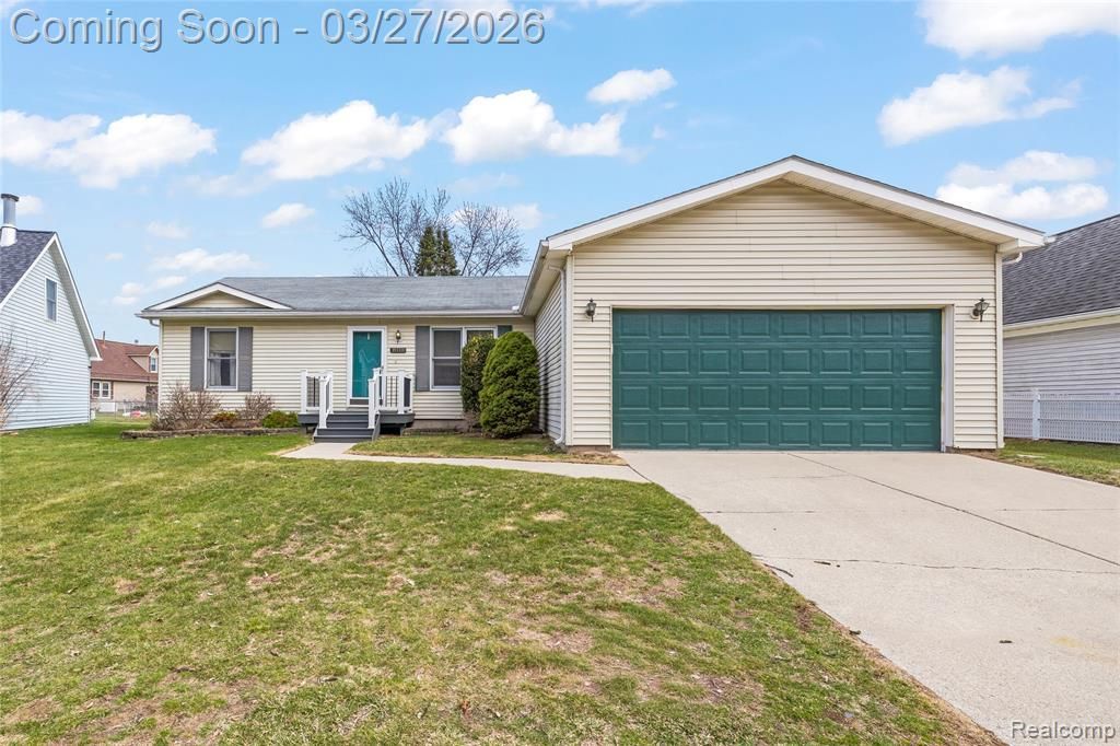 8118 Emerald Lane W, Westland, MI 48185 Main Photo