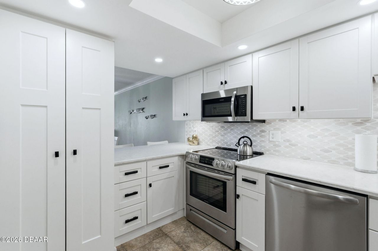 5303 S Atlantic Avenue, Unit 560, New Smyrna Beach, FL 32169 Photo