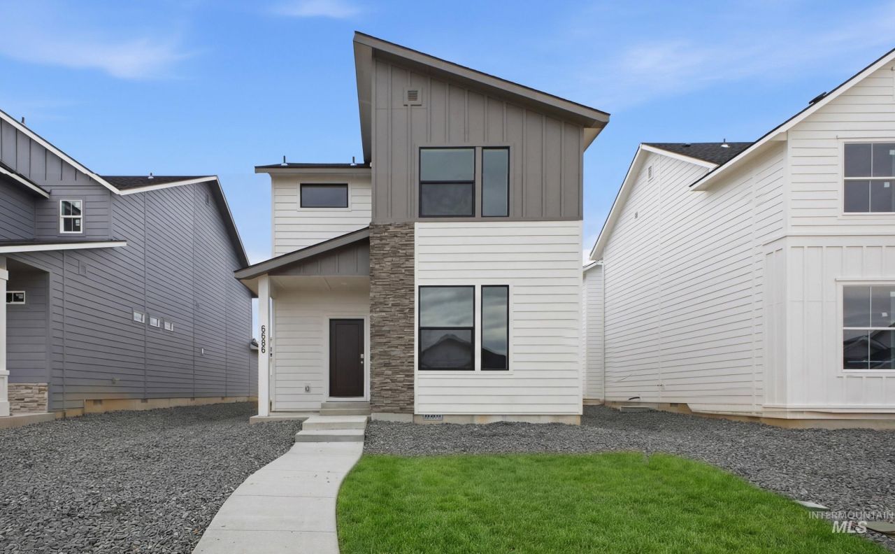 6686 W Redwood Creek Dr, Meridian, ID 83646 Main Photo