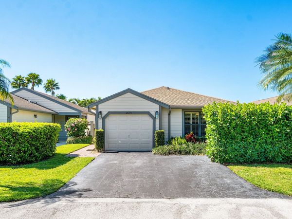 2579 Bedford Mews Drive, Wellington, FL 33414