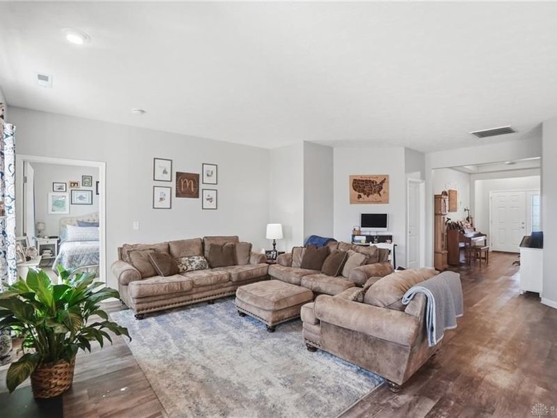 1215 Driftwood Drive, Fairborn, OH 45324 Photo 15