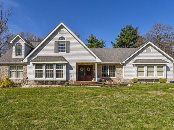 3920 S Deerfield Drive, Bloomington, IN 47401