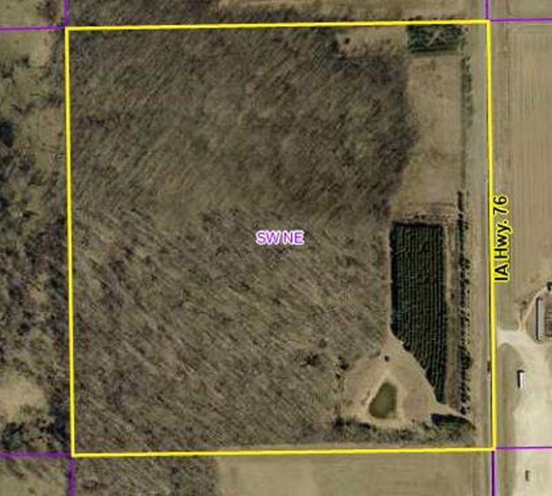 1648 Hwy 76, Waukon, IA 52172 Main Photo