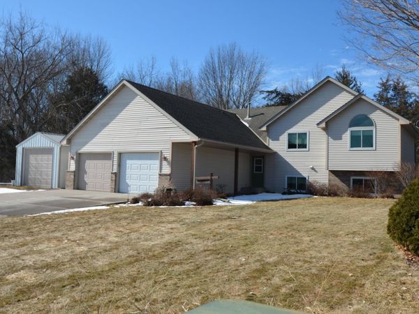 31066 Cedar Ridge Drive, Lindstrom, MN 55045