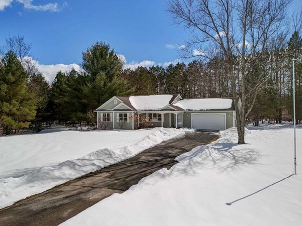 6107 Jeffrey Place, Grawn, MI 49637