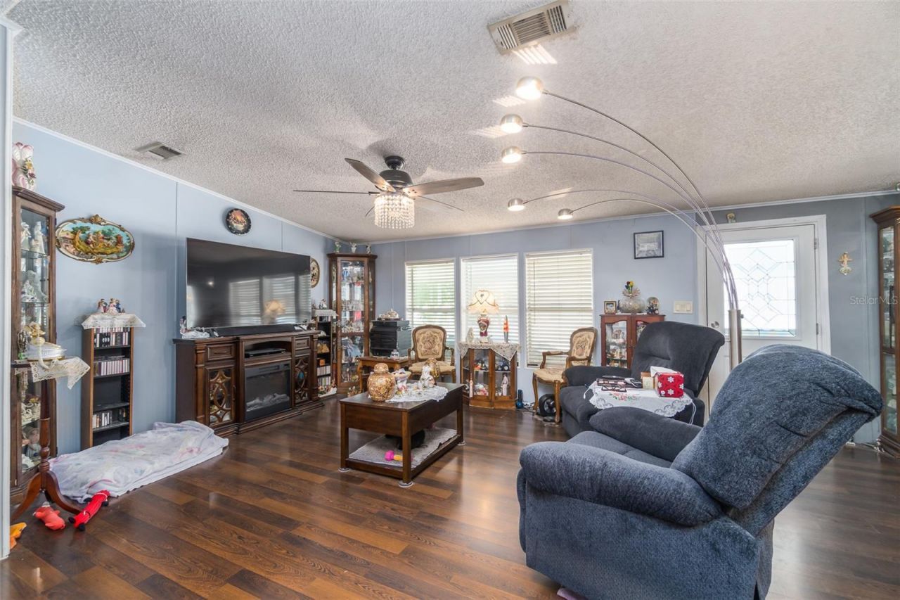 14926 Douglas Street, Dade City, FL 33525 Photo