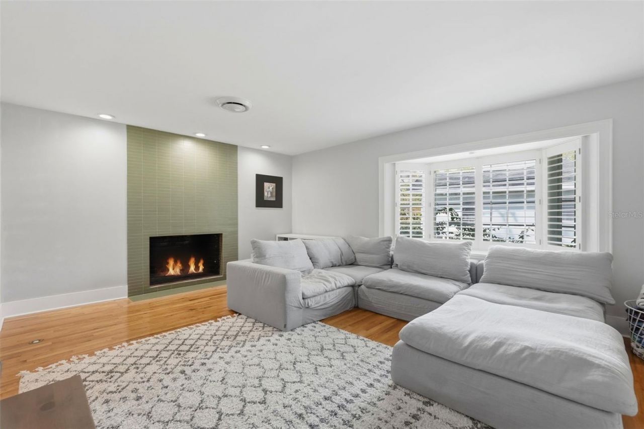 1239 43rd Avenue N, Saint Petersburg, FL 33703 Photo