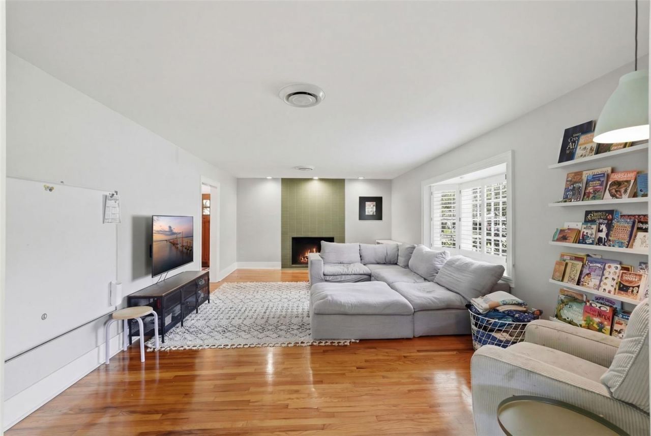 1239 43rd Avenue N, Saint Petersburg, FL 33703 Photo