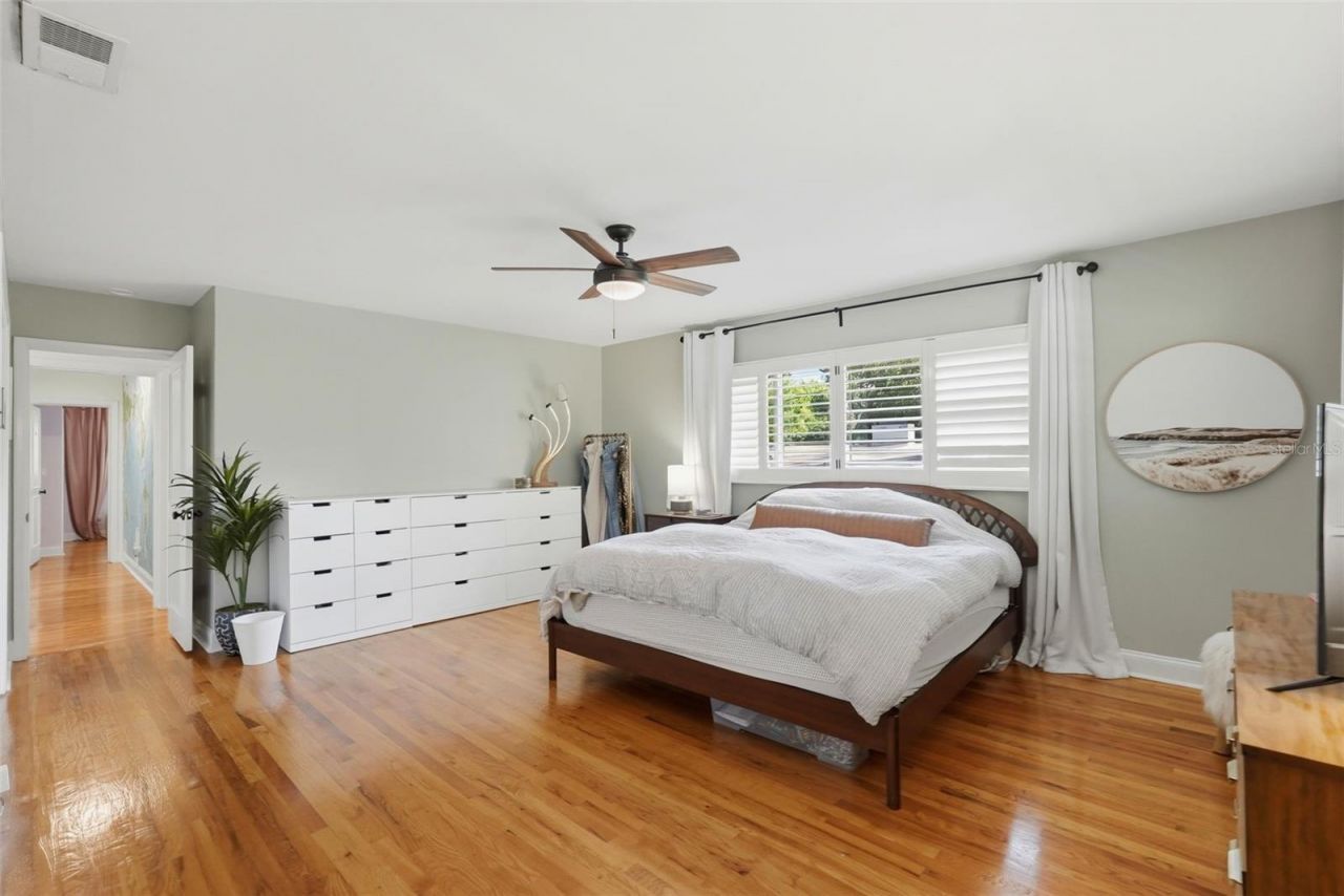 1239 43rd Avenue N, Saint Petersburg, FL 33703 Photo