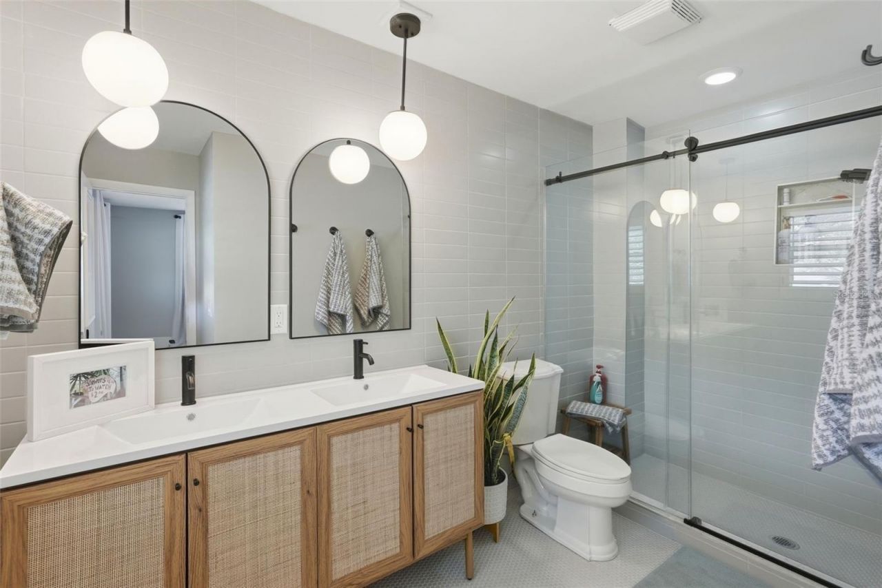 1239 43rd Avenue N, Saint Petersburg, FL 33703 Photo