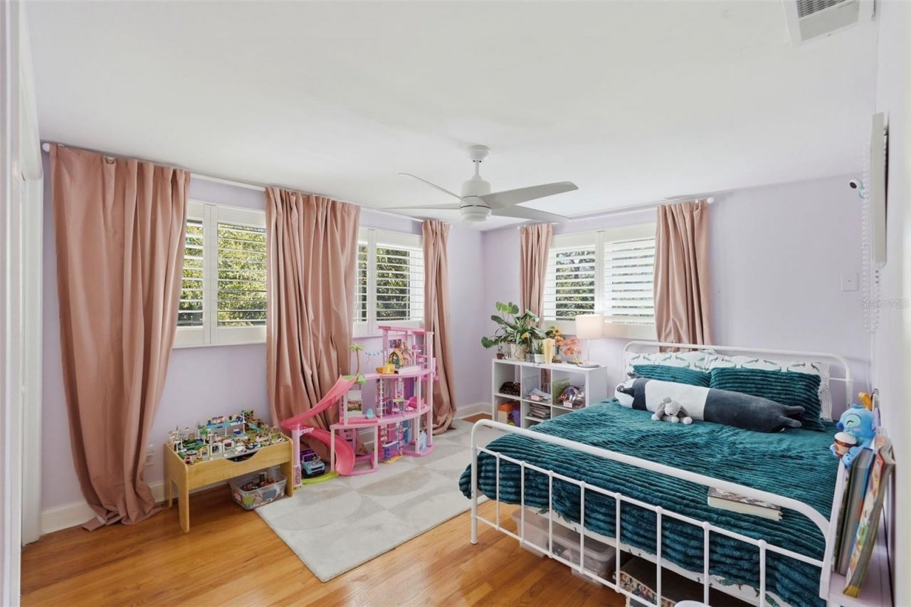 1239 43rd Avenue N, Saint Petersburg, FL 33703 Photo