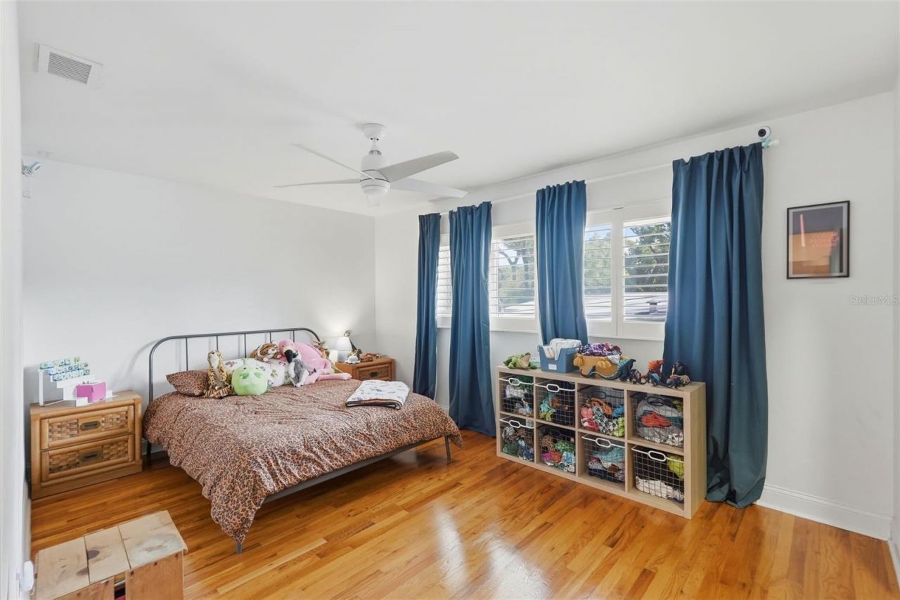 1239 43rd Avenue N, Saint Petersburg, FL 33703 Photo