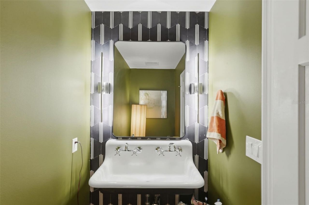 1239 43rd Avenue N, Saint Petersburg, FL 33703 Photo