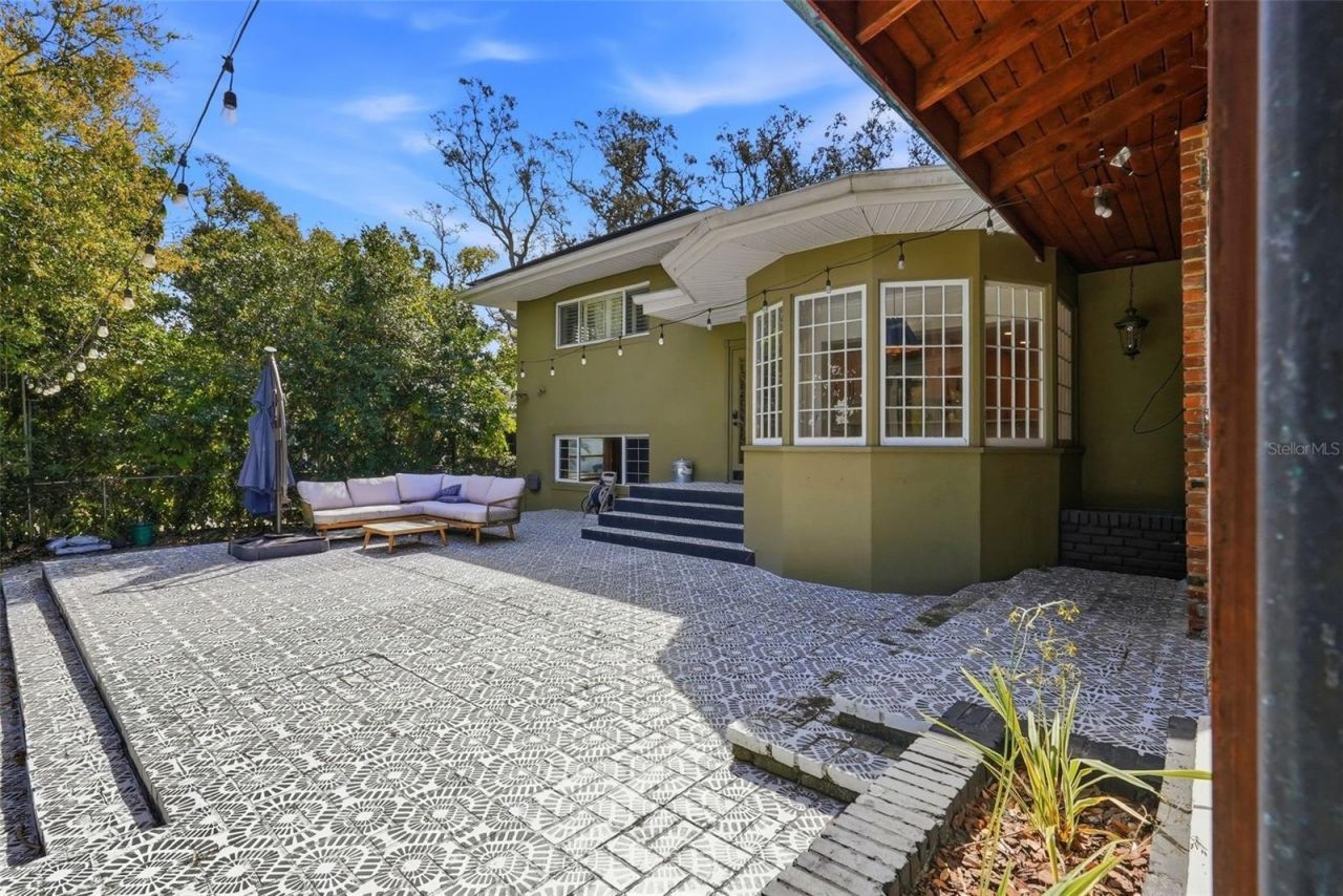 1239 43rd Avenue N, Saint Petersburg, FL 33703 Photo