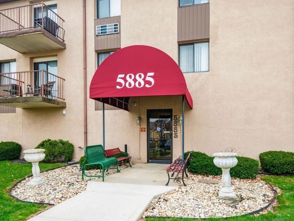 5885 Beechcroft Road , Unit 114, Columbus, OH 43229