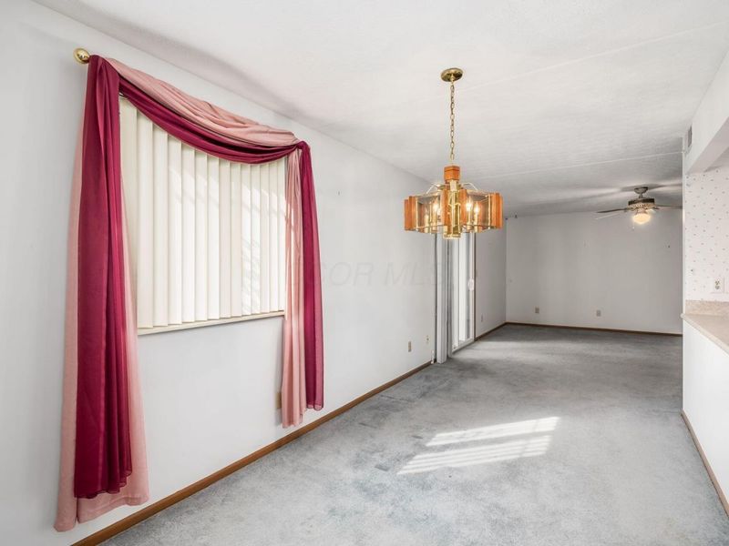 5885 Beechcroft Road, Unit 114, Columbus, OH 43229 Photo 10