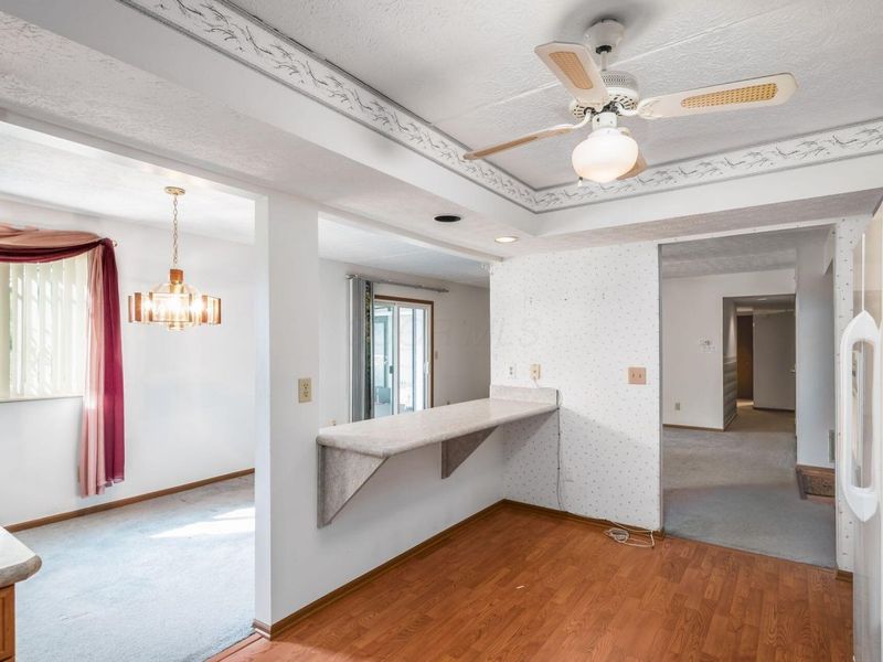 5885 Beechcroft Road, Unit 114, Columbus, OH 43229 Photo 11