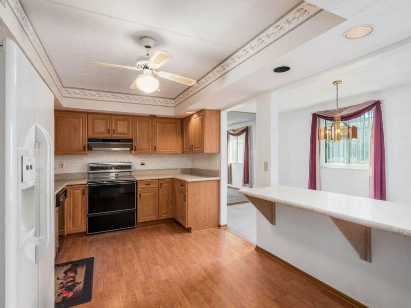 5885 Beechcroft Road, Unit 114, Columbus, OH 43229 Photo 12