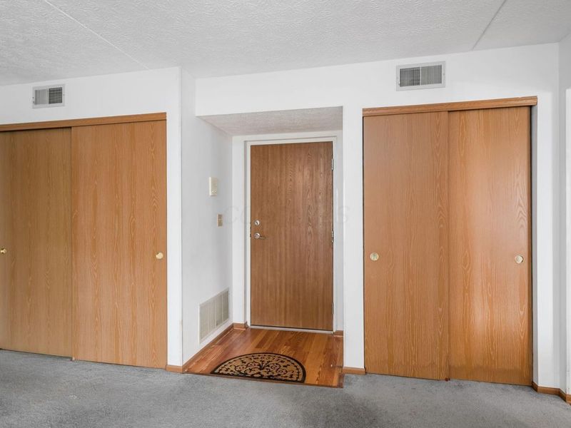 5885 Beechcroft Road, Unit 114, Columbus, OH 43229 Photo 7