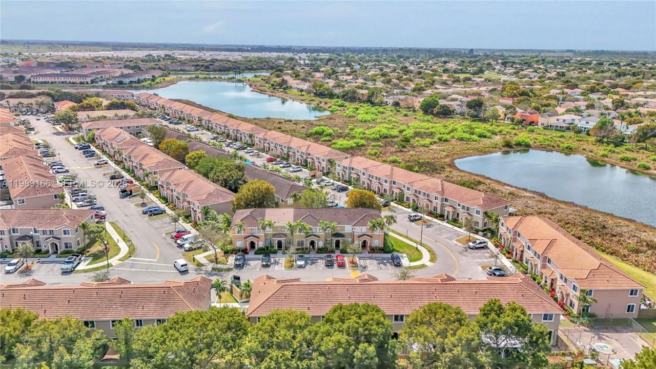2342 SE 10th St, Unit ., Homestead, FL 33035 Photo