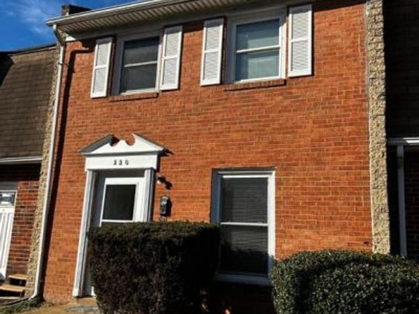 220 IVANHOE COURT, FREDERICKSBURG, VA 22401