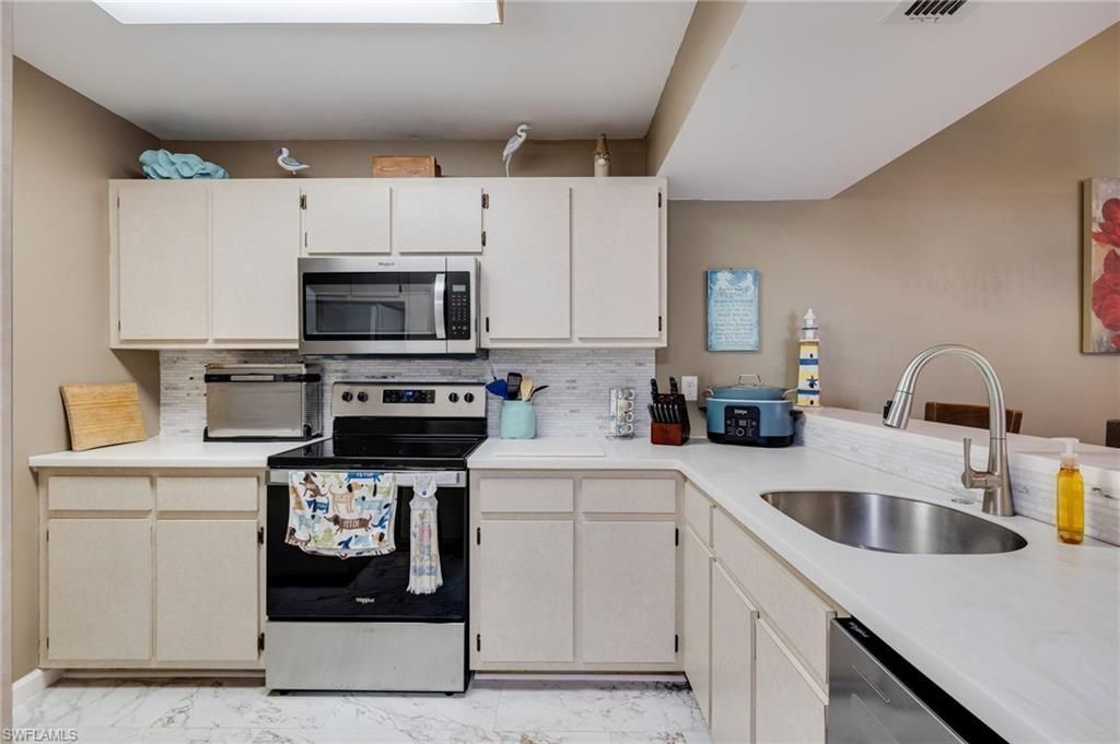 14860 Summerlin Woods Dr, Unit 16, Fort Myers, FL 33919 Photo