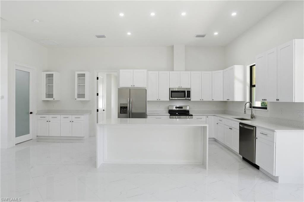 2039 Detroit Dr , Labelle, FL 33935 Photo