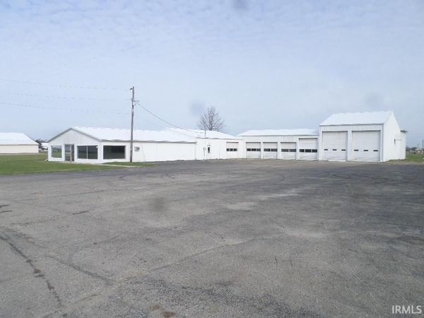 1230 E 4th Street, Rochester, IN 46975