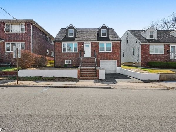 127 Albert St, North Arlington, NJ 07031