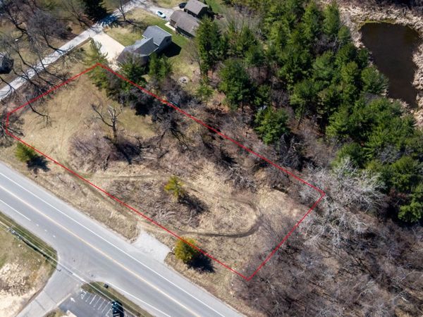 12416 Antioch Rd, Salem Lakes, WI 53179