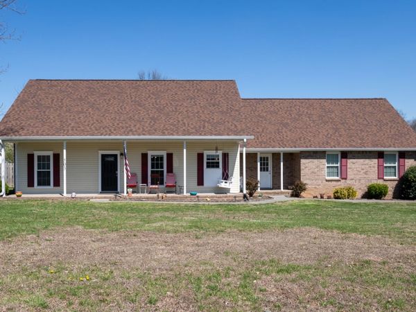 503 Cedar Brook Dr, White House, TN 37188