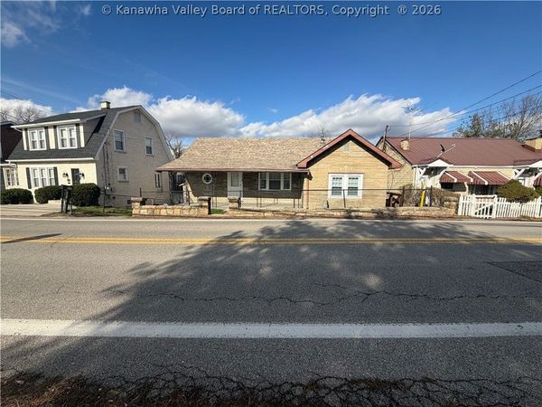 113 Oakwood Road, Charleston, WV 25314