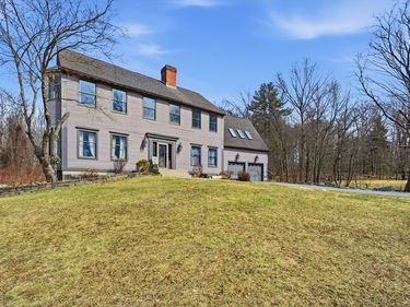 43 Flagg Rd, Southborough, MA 01772